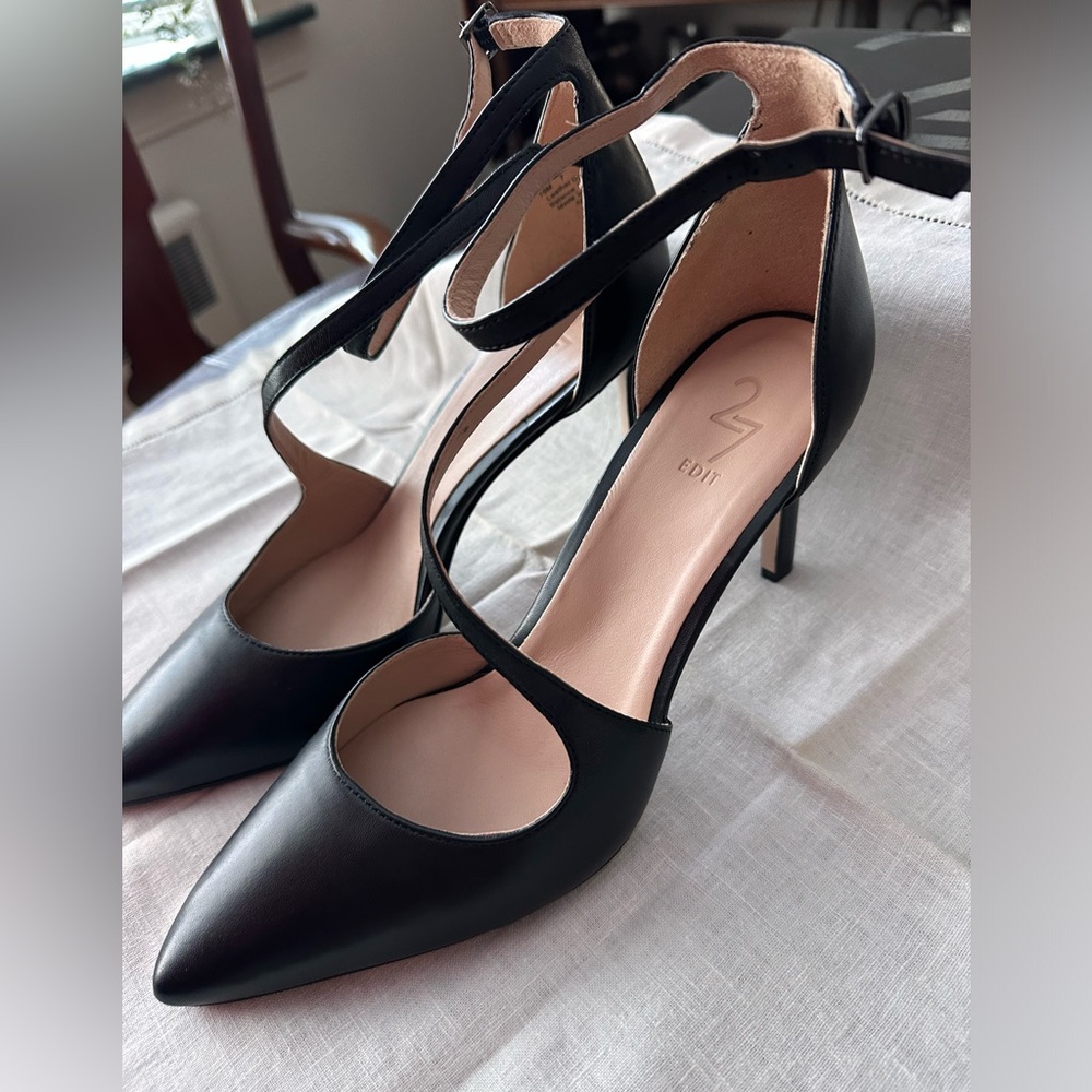 Abilyn Black Leather Ankle Strap Pumps